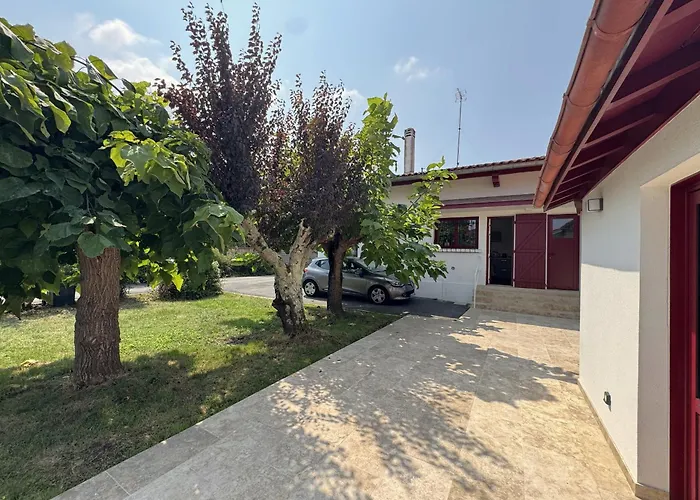 Maison Basco-landaise Proche Port, 8 Couchages, Moderne Et Renovee - Fr-1-474-283